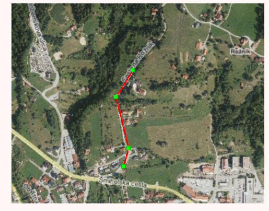 Ortofoto prikaz zapore ceste na Rožnik z rdeče označenim odsekom