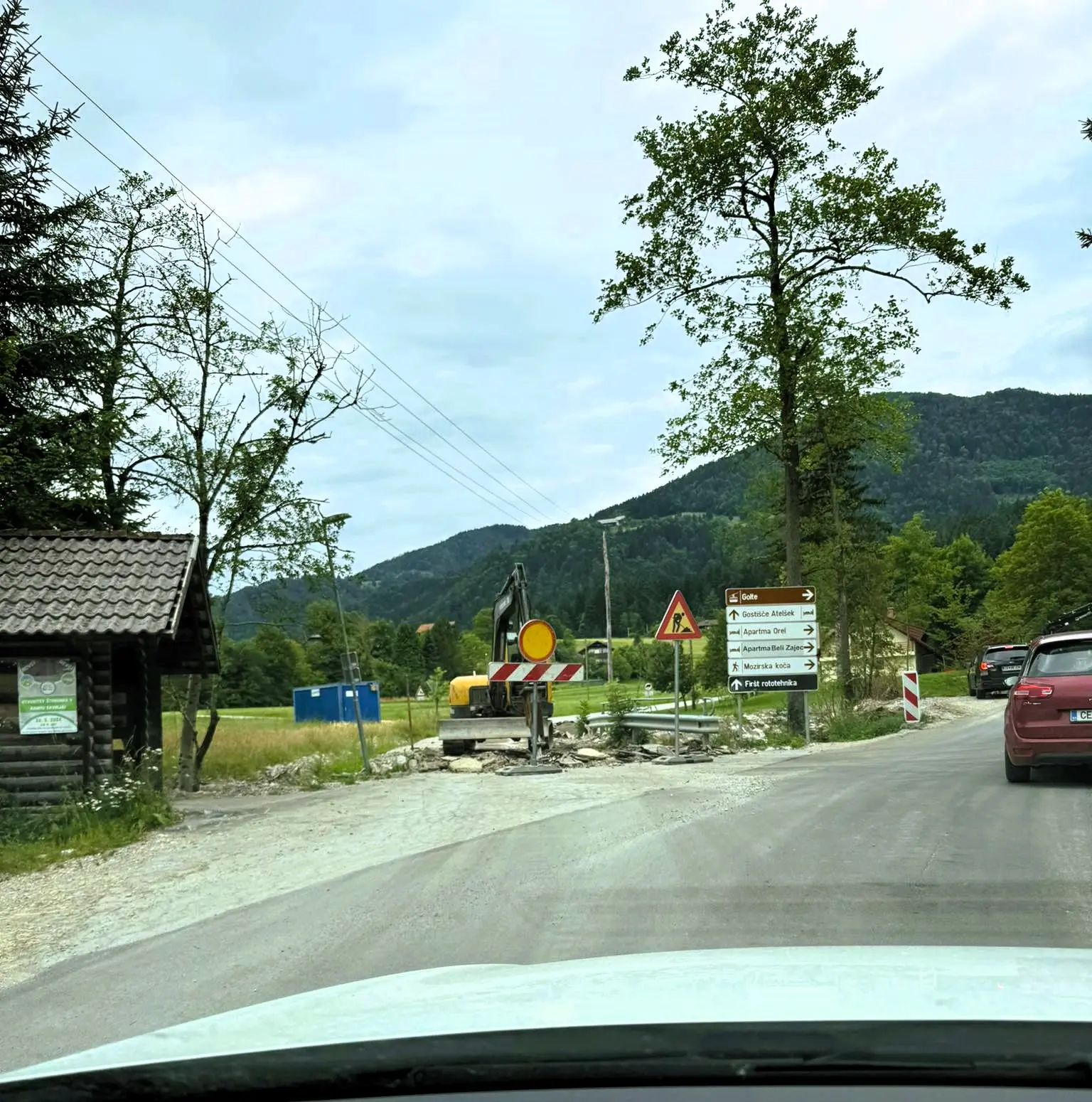 slika- zapora ceste